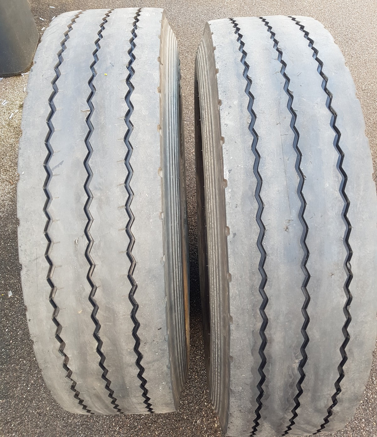 NEUE-RILLE ® GEBRAUCHTREIFEN 315/80R22,5 für Straße