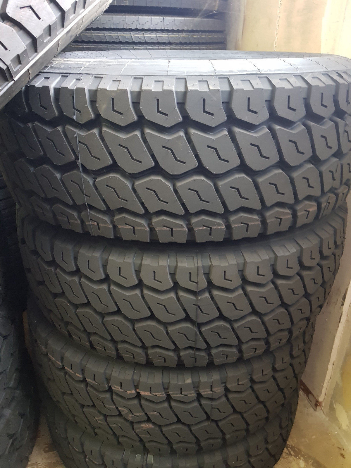 NEURUNDERNEUERT 100% förderfähige 385/65R22,5 PHENIX PH-Work 3PMSF & M+S 158 L