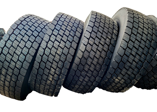 NEURUNDERNEUERT 50% förderfähige 315/60R22,5 3PMSF & M+S 154/148L BLACKLINE RDR3