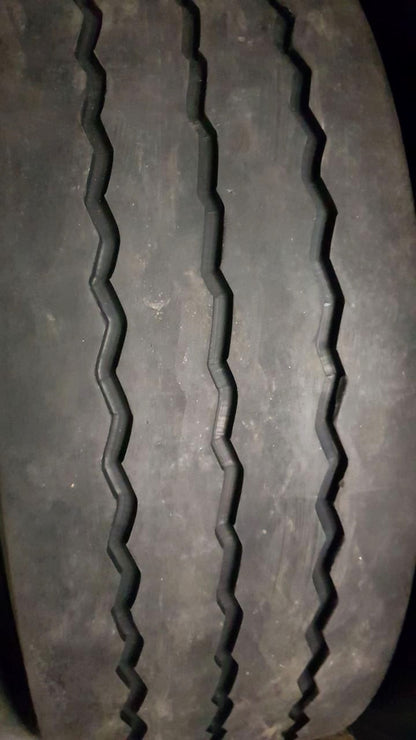 NEUE-RILLE ® GEBRAUCHTREIFEN 235/75R17,5 für Anhänger