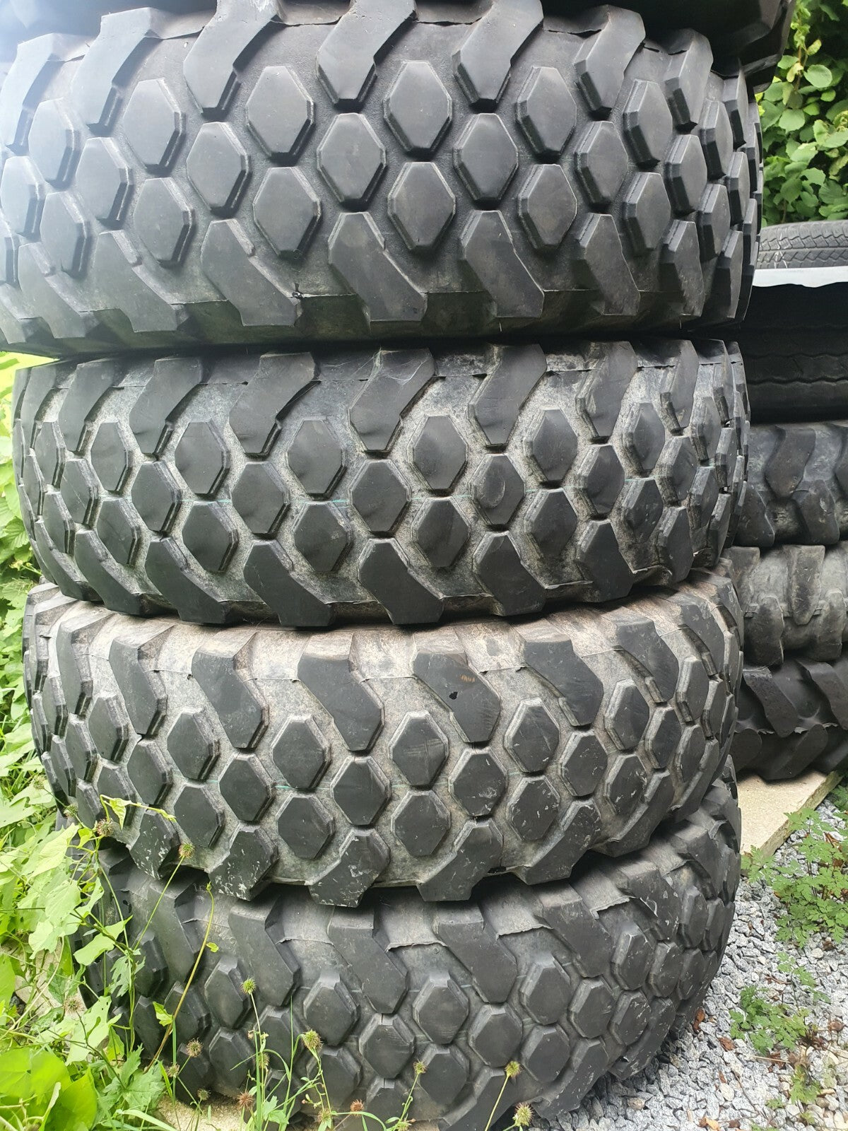 GEBRAUCHTREIFEN 335/80R20 * 12.5R20 MPT Hochwertige Gebrauchtreifen
