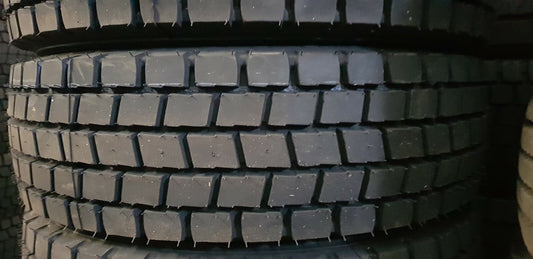 NEURUNDERNEUERT 50% förderfähige 225/75R17,5 PHENIX PH200 M+S & 3PMSF 129/127 M