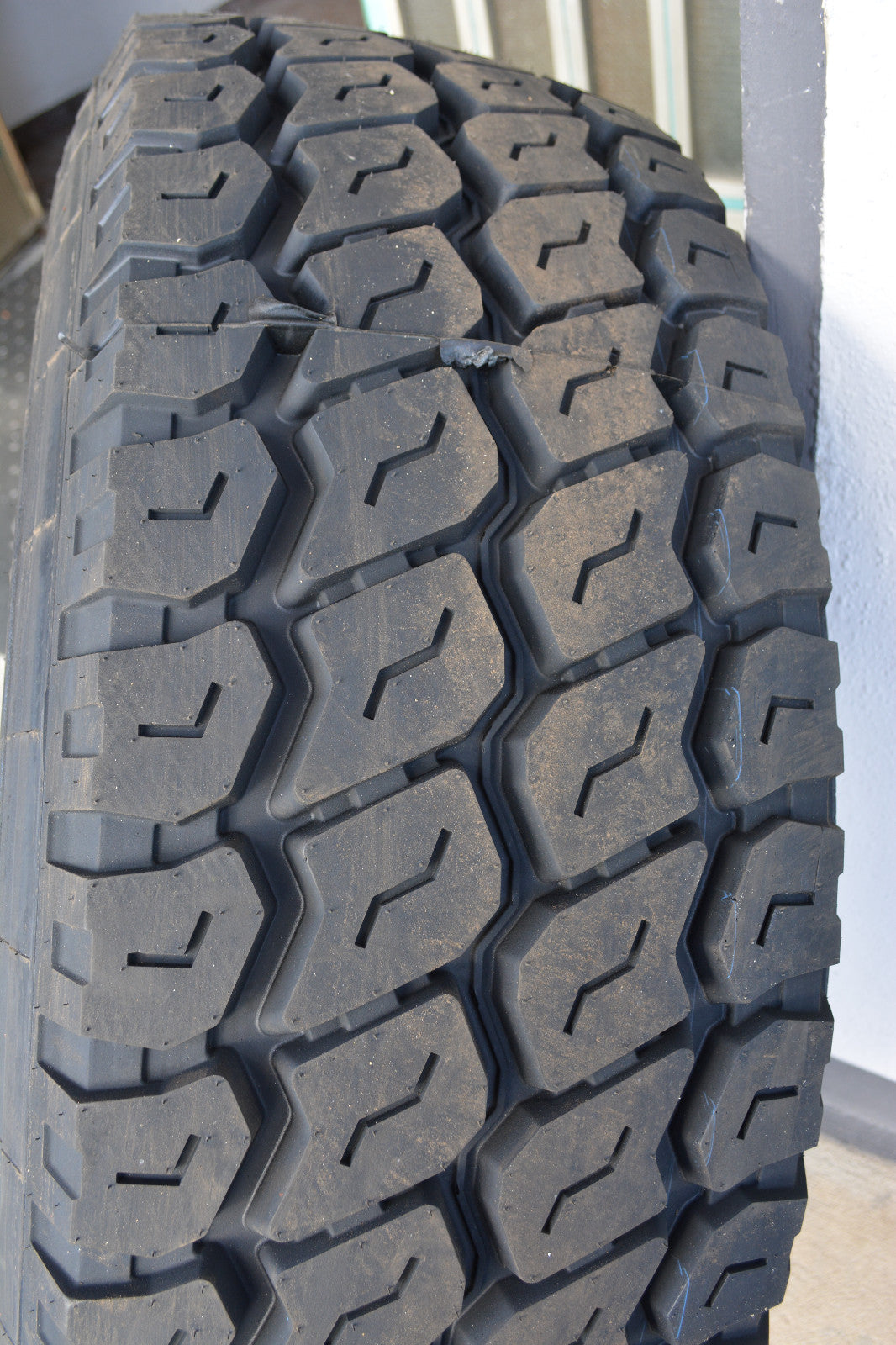 NEURUNDERNEUERT 100% förderfähige 385/65R22,5 PHENIX PH-Work 3PMSF & M+S 158 L