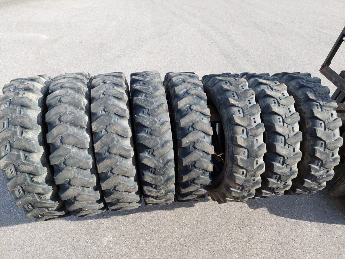 GEBRAUCHTREIFEN 10.00R20 * 10.00-20 * 11.00R20 * 11.00-20 * 12.00R20 * 12.00-20