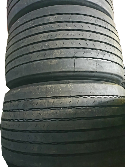 NEURUNDERNEUERT 80% förderfähige 445/45R19,5 3PMSF & M+S 160 J