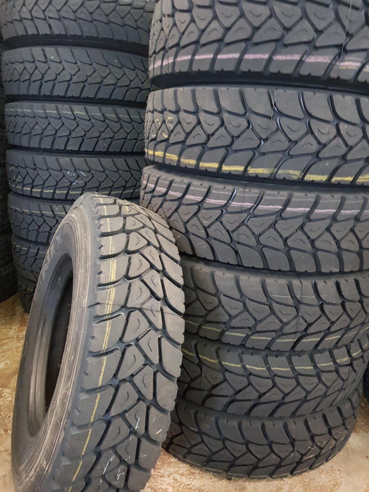 NEURUNDERNEUERT 50% förderfähige 315/80R22,5 PHENIX PH3-Power 3PMSF 154/150 K