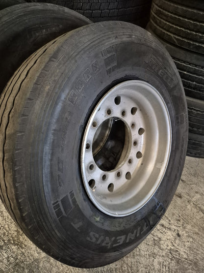 KOMPLETTRAD NEUE-RILLE® GEBRAUCHTREIFEN 385/65R22,5 & Alufelge gebraucht ET0 10L