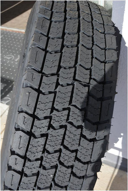 NEURUNDERNEUERT 50% förderfähige 295/80R22,5 PHENIX PH-Coach 3PMSF 152/148 M