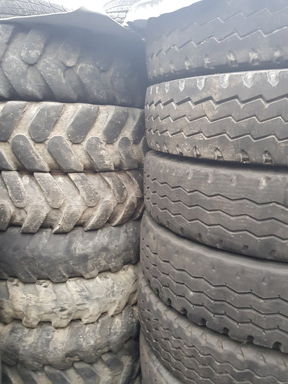 GEBRAUCHTREIFEN 10.00R20 * 10.00-20 * 11.00R20 * 11.00-20 * 12.00R20 * 12.00-20