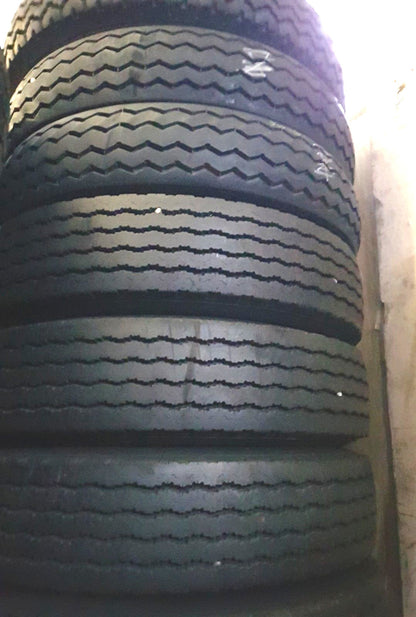 GEBRAUCHTREIFEN 7.50R20 * 7.50-20 * 8.25R20 * 8.25-20 * 9.00R20 * 9.00-20 *