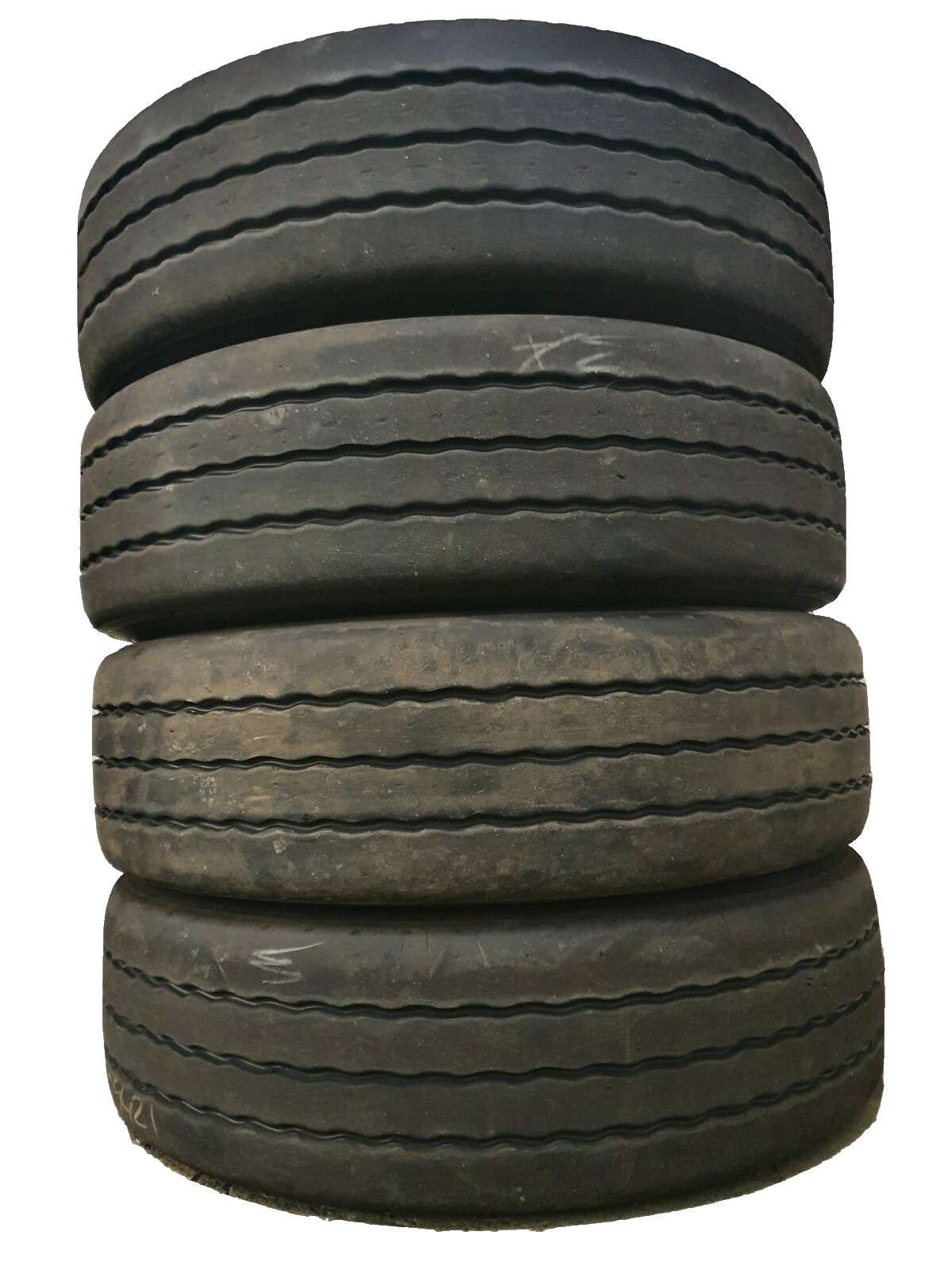 NEUE-RILLE ® GEBRAUCHTREIFEN 215/75R17,5 Good Year KMAX T 3PMSF für Anhänger