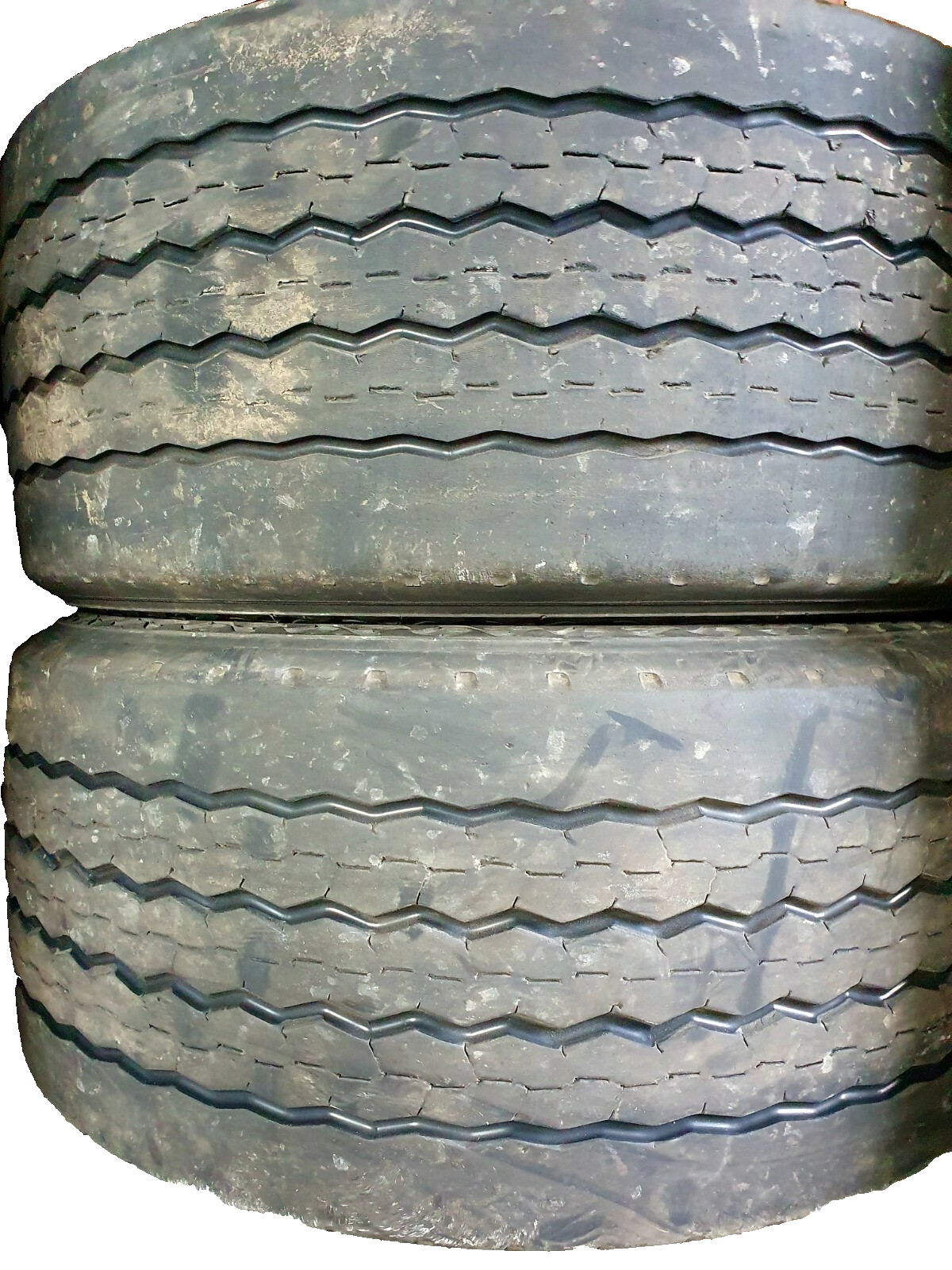 NEUE-RILLE ® GEBRAUCHTREIFEN 385/55R19,5 für Anhänger