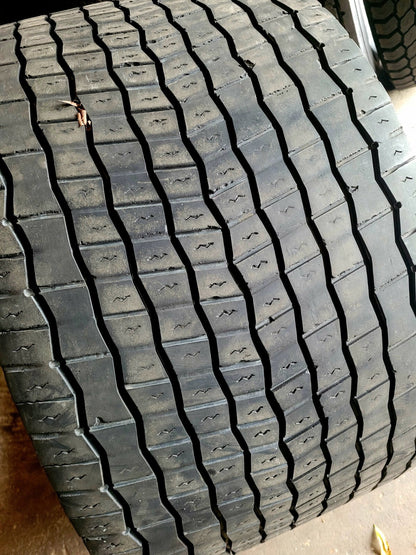 NEUE-RILLE ® GEBRAUCHTREIFEN 495/45 R 22,5 169K