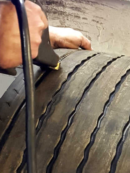 NEUE-RILLE ® GEBRAUCHTREIFEN 445/45R19,5 für Anhänger