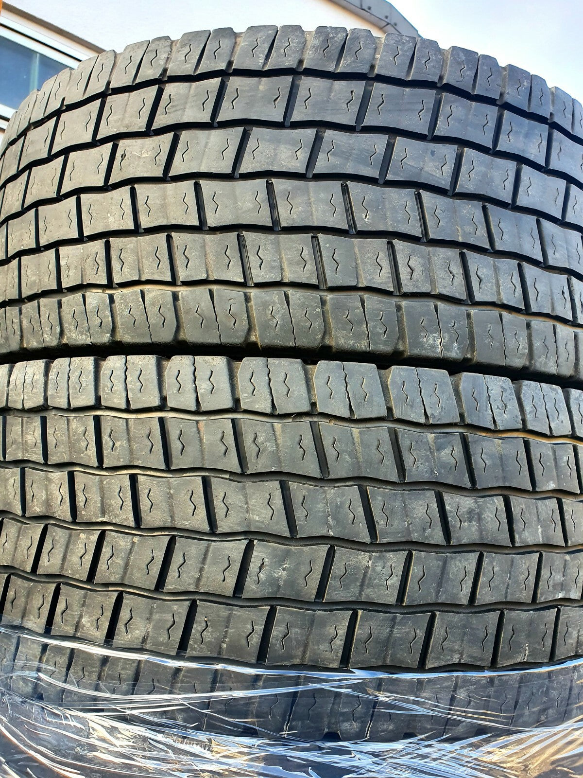 NEUE-RILLE ® GEBRAUCHTREIFEN 295/60R22,5 für Lkw