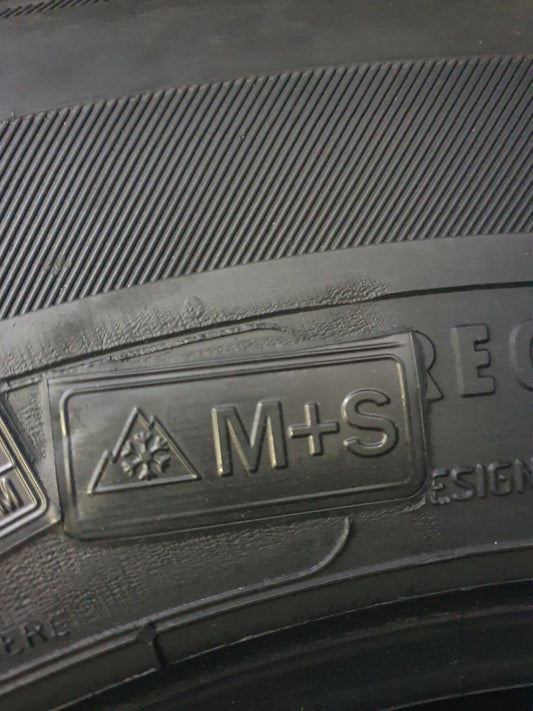 NEURUNDERNEUERT 50% förderfähige 245/70R17,5 3PMSF & M+S 136/134 M