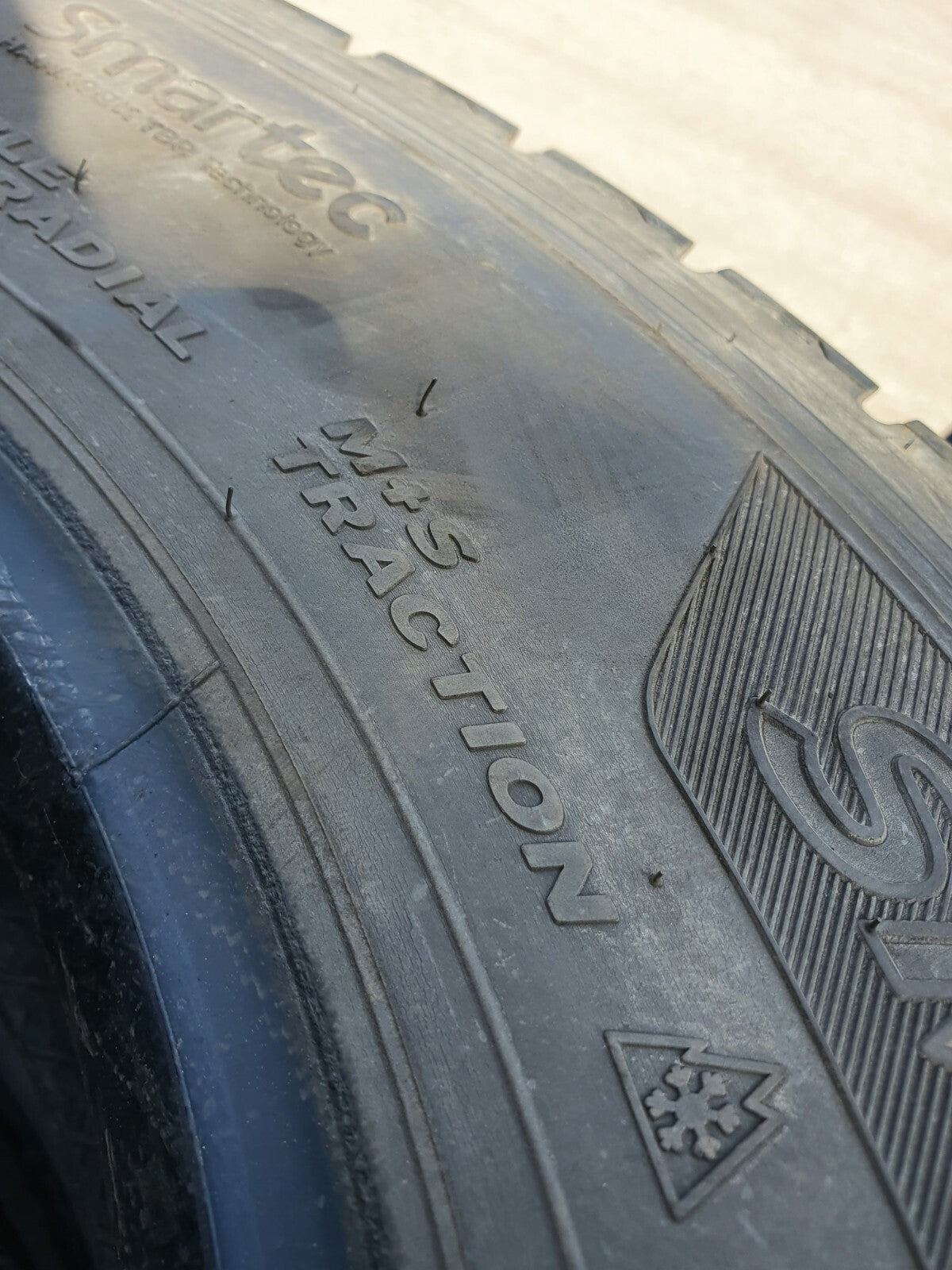 NEUE-RILLE ® GEBRAUCHTREIFEN 215/75R17,5 für Leicht-Lkw