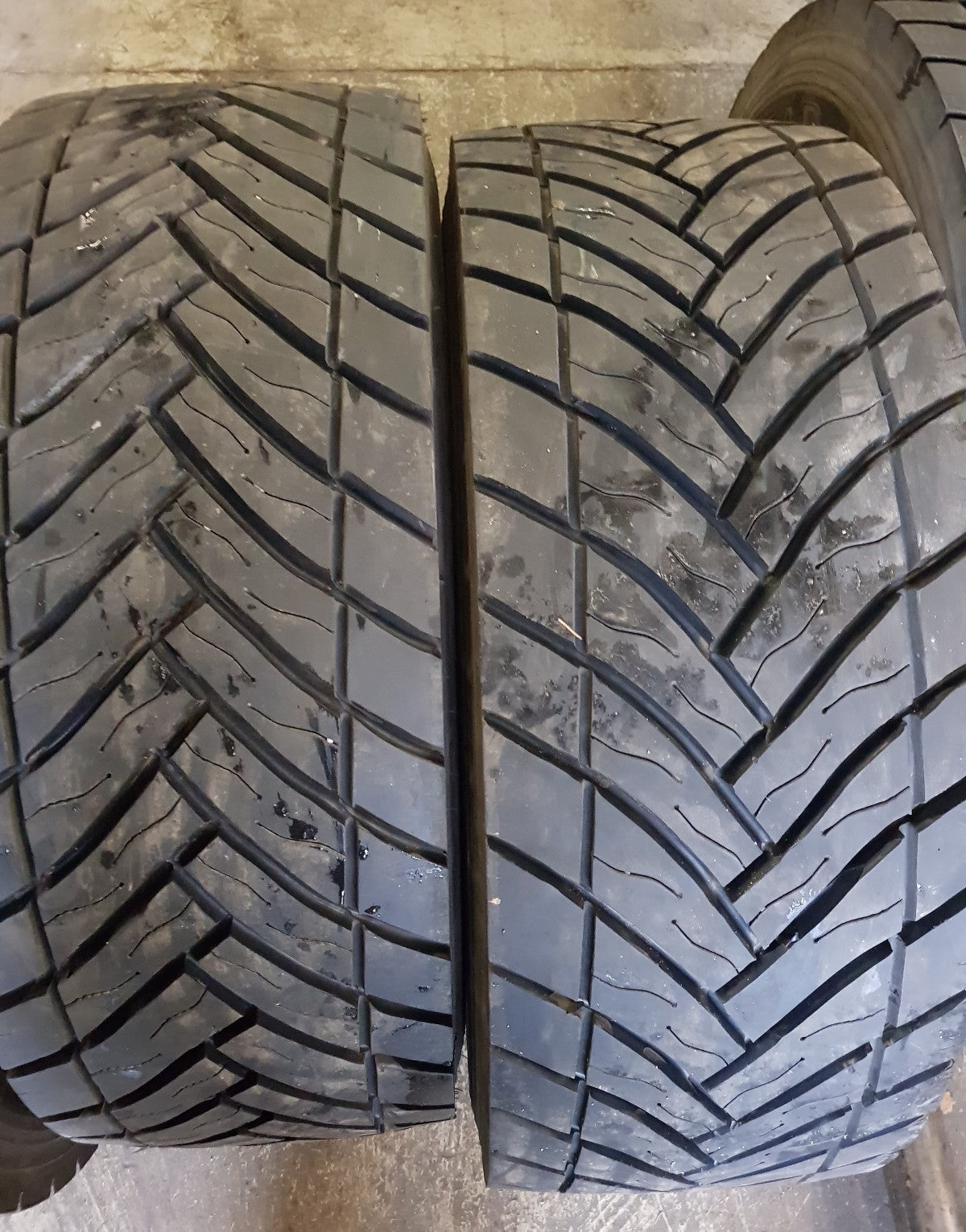 NEUE-RILLE ® GEBRAUCHTREIFEN 315/60R22,5 für Lkw
