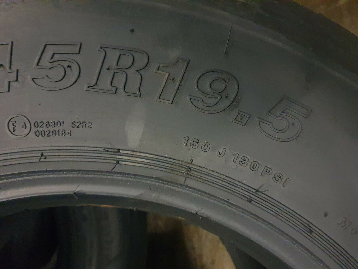 NEURUNDERNEUERT 80% förderfähige 445/45R19,5 3PMSF & M+S 160 J